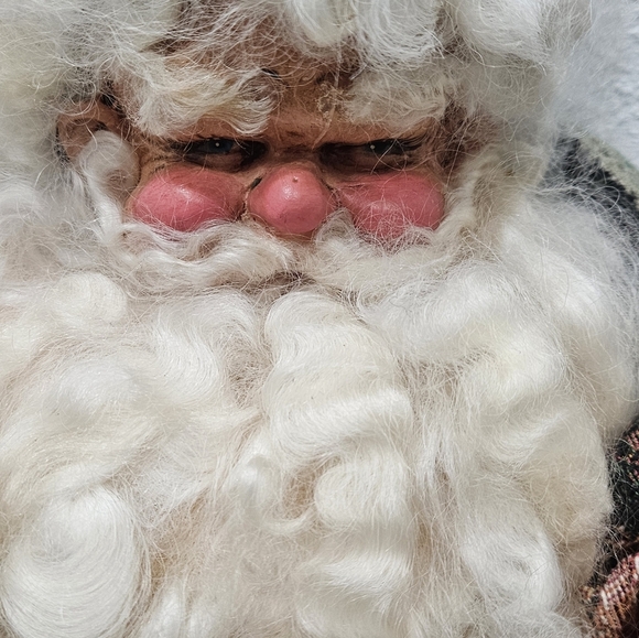 The Royal Elferie Santa - Picture 2 of 11